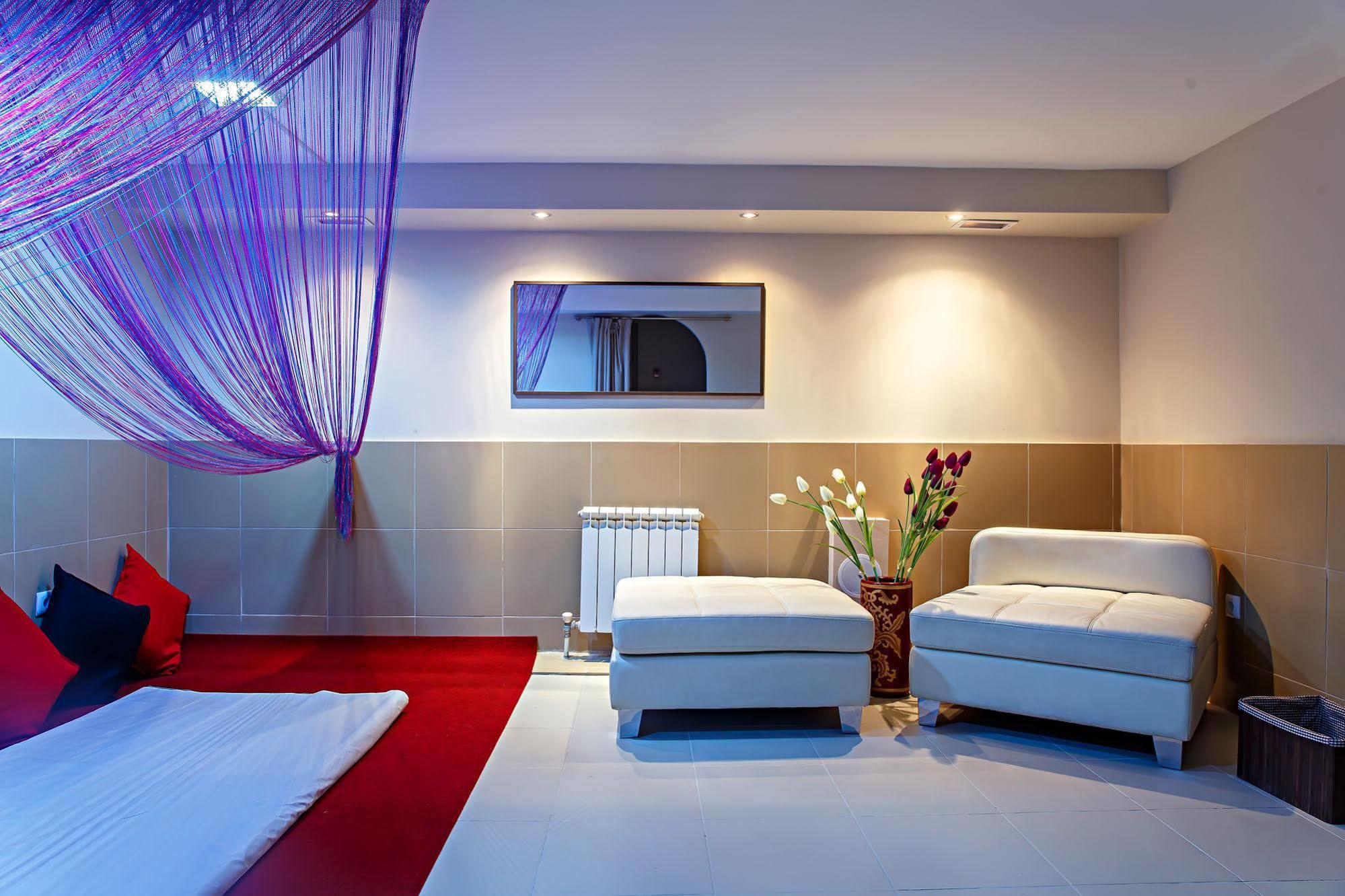 Red Village Hotel Astana Dış mekan fotoğraf