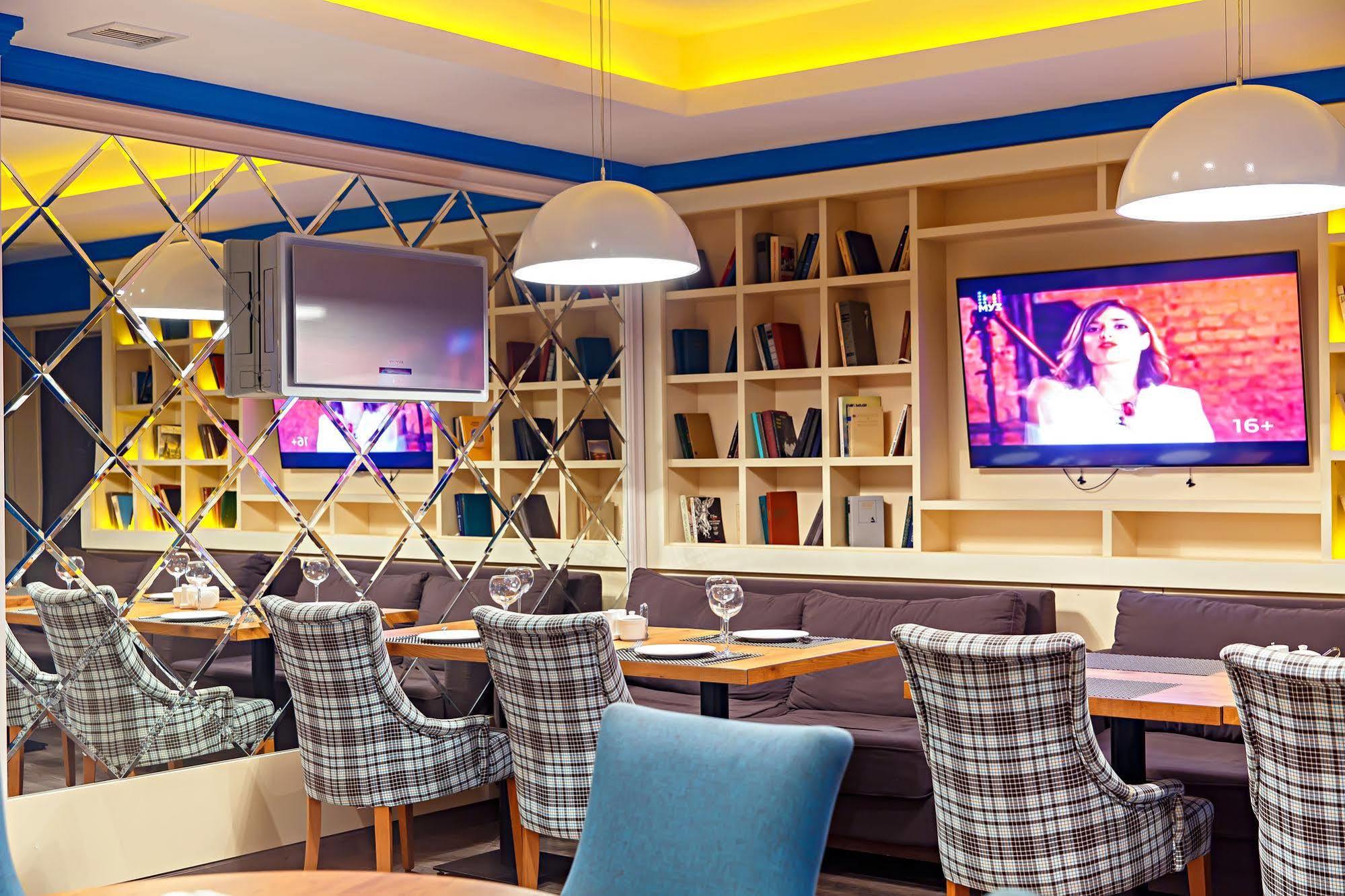 Red Village Hotel Astana Dış mekan fotoğraf